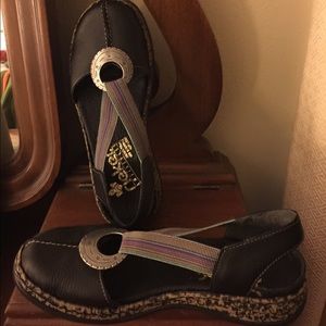 Reker shoes, never worn